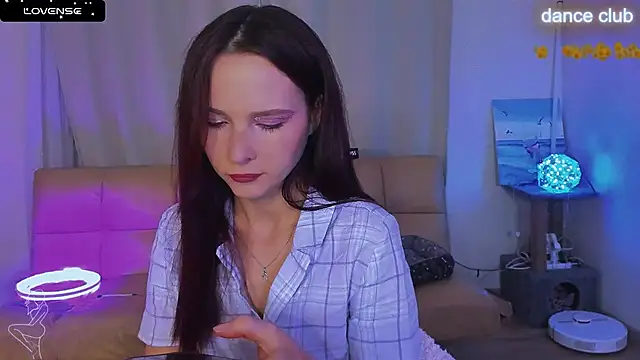 Snapshot of Angelina_Goley chatting on 12, 9, 2025 Angelina Goley online show from 12, 9, 2025