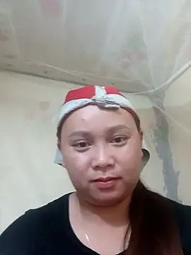 -Kitty-92 online show from 27, 10, 2025