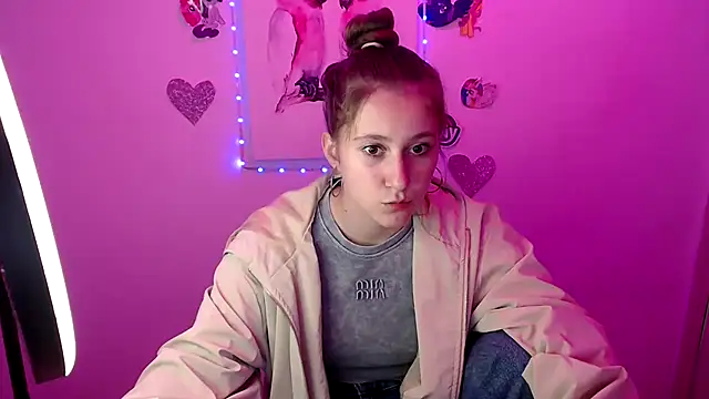 Milka kamila online show from 24, 9, 2025