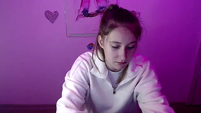 Milka kamila online show from 19, 9, 2025