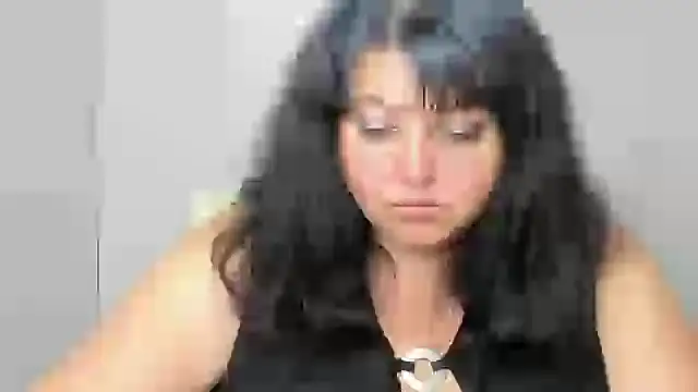 Amelia Kissu online show from 16, 9, 2025