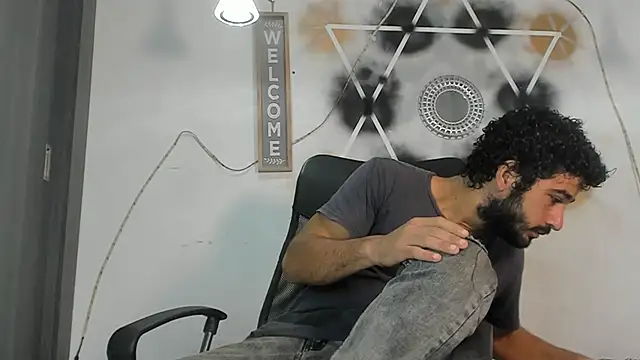 Aaron haren1 online show from 25, 9, 2025