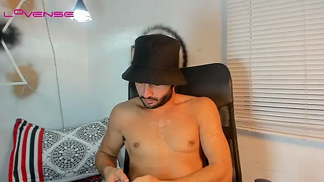 Aaron haren1 online show from 15, 9, 2025