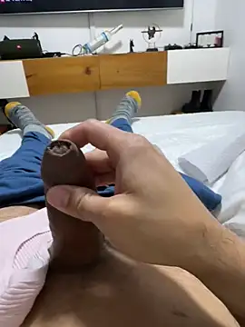 andres52720 online show from 9, 2, 2026