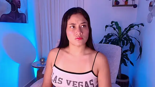 AlisxxnFx online show from 11, 11, 2025