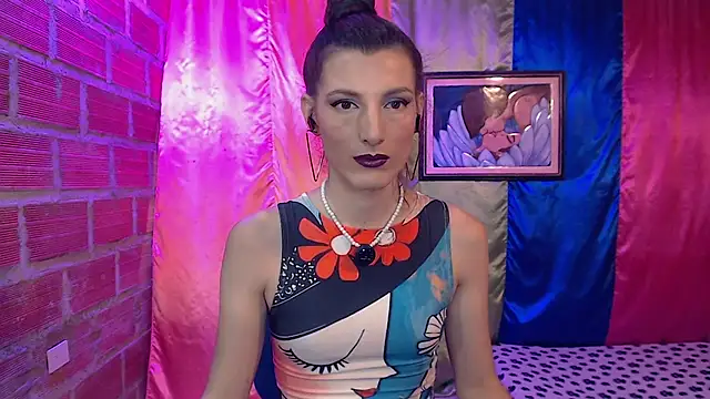 Moira-Hot online show from 7, 1, 2026