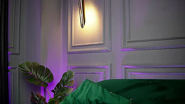 SaraiAngel online show from 4, 11, 2025