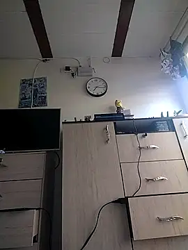 Coralaine 96 online show from 17, 9, 2025