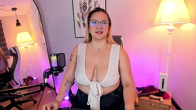 hollie joliie online show from 26, 2, 2026