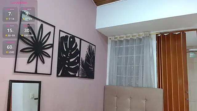 Snapshot of amara_rousse1 chatting on 14, 11, 2025 amara rousse1 online show from 14, 11, 2025