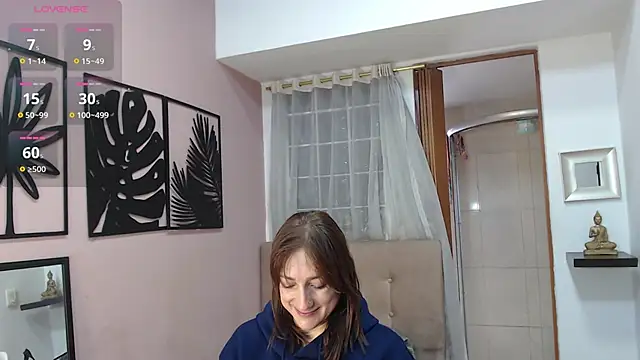 Snapshot of amara_rousse1 chatting on 6, 11, 2025 amara rousse1 online show from 6, 11, 2025