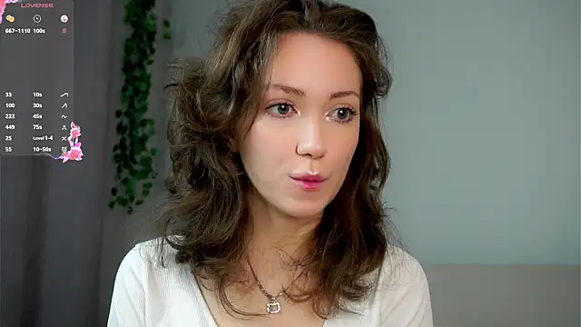 Snapshot of ZeniaBolich chatting on 13, 11, 2025 ZeniaBolich online show from 13, 11, 2025