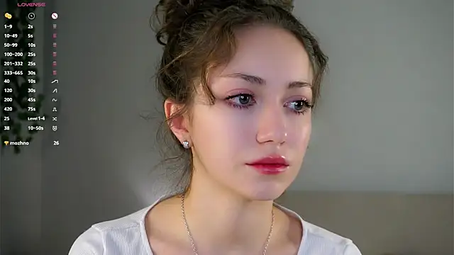 Snapshot of ZeniaBolich chatting on 28, 11, 2025 ZeniaBolich online show from 28, 11, 2025