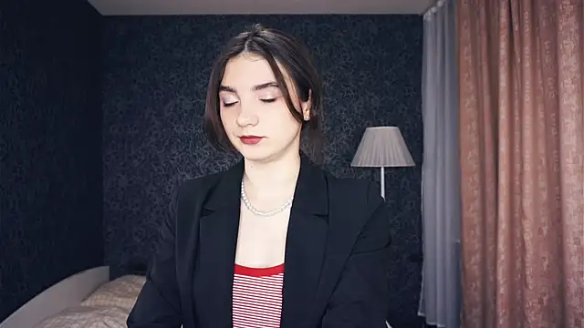 CoraleeTindel online show from 3, 10, 2025
