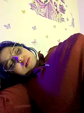 Snapshot of honeyviviss chatting on 11, 9, 2025 honeyviviss online show from 11, 9, 2025