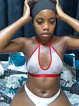 Snapshot of Littlebunny33 chatting on 10, 6, 2026 Littlebunny33 online show from 10, 6, 2026
