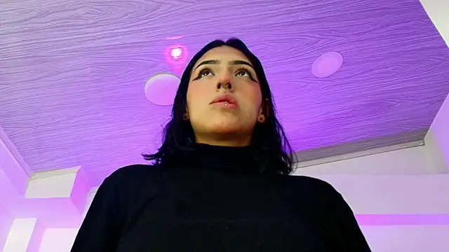 Dulce Bella  online show from 7, 3, 2026