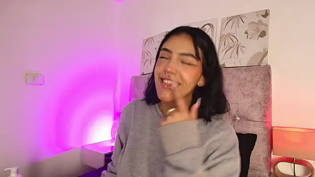 Dulce Bella  online show from 23, 2, 2026