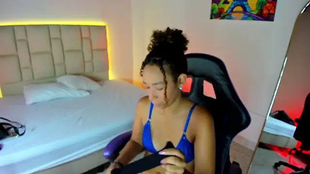 Snapshot of JennyLawrence chatting on 29, 10, 2025 JennyLawrence online show from 29, 10, 2025