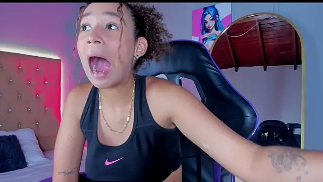 Snapshot of JennyLawrence chatting on 25, 11, 2025 JennyLawrence online show from 25, 11, 2025