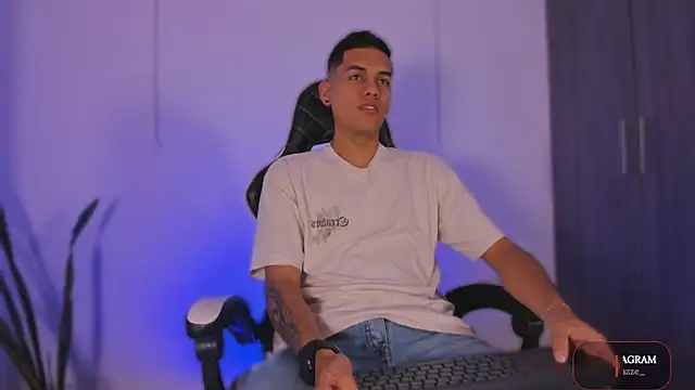 Nickyblazze  online show from 7, 11, 2025