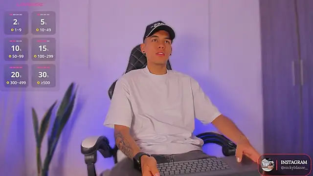 Nickyblazze  online show from 18, 11, 2025