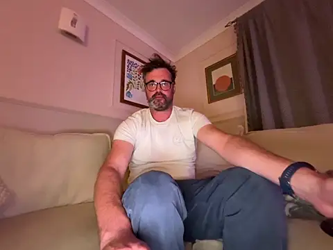 Snapshot of CyprioteWhitefly chatting on 9, 5, 2026 CyprioteWhitefly online show from 9, 5, 2026