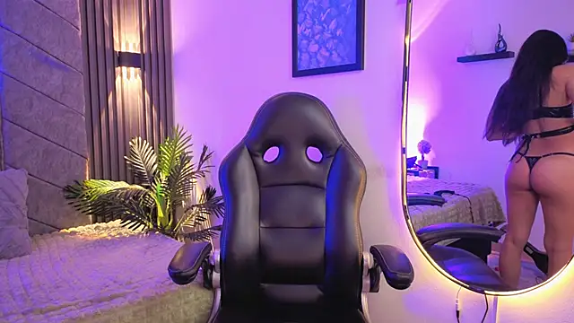 Snapshot of 1Anya chatting on 8, 11, 2025 1Anya online show from 8, 11, 2025