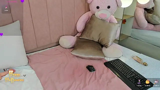 Snapshot of ayelen_spacee chatting on 25, 10, 2025 ayelen spacee online show from 25, 10, 2025