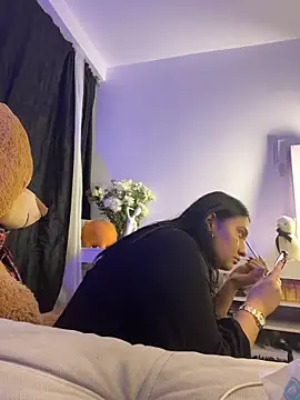 Elyross1  online show from 24, 10, 2025