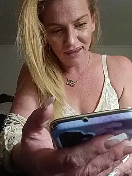 Snapshot of Goldenndoll chatting on 31, 5, 2026 Goldenndoll online show from 31, 5, 2026