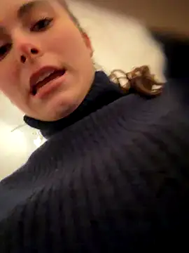 SophiiaStarr online show from 13, 11, 2025