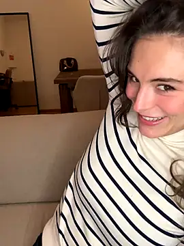 SophiiaStarr online show from 16, 11, 2025