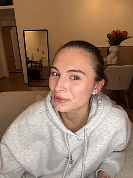 SophiiaStarr online show from 29, 10, 2025