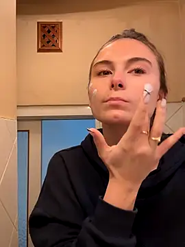 SophiiaStarr online show from 11, 11, 2025