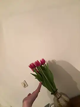 SophiiaStarr online show from 6, 2, 2026