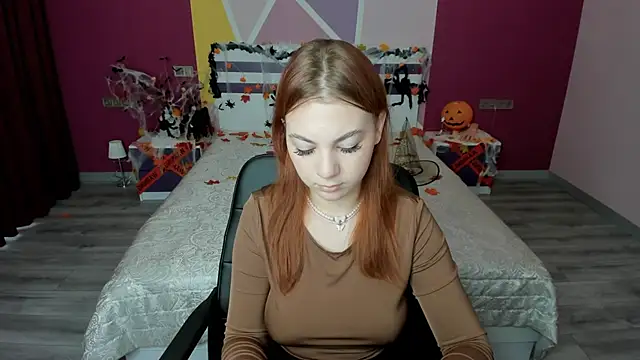 AnnaStills online show from 23, 10, 2025