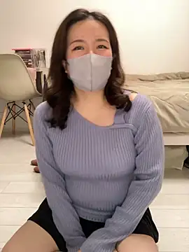 Snapshot of NATSUMI00 chatting on 15, 11, 2025 NATSUMI00 online show from 15, 11, 2025