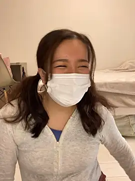 Snapshot of NATSUMI00 chatting on 16, 10, 2025 NATSUMI00 online show from 16, 10, 2025