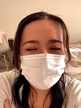 Snapshot of NATSUMI00 chatting on 17, 10, 2025 NATSUMI00 online show from 17, 10, 2025