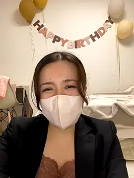 Snapshot of NATSUMI00 chatting on 11, 10, 2025 NATSUMI00 online show from 11, 10, 2025