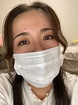 Snapshot of NATSUMI00 chatting on 15, 10, 2025 NATSUMI00 online show from 15, 10, 2025