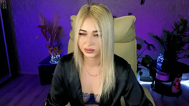 Snapshot of NikkiiStill chatting on 29, 4, 2026 NikkiiStill online show from 29, 4, 2026