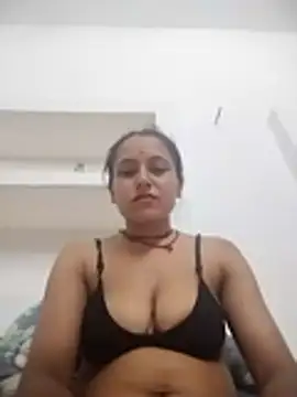 Snapshot of Sonam_shinde chatting on 4, 5, 2026 Sonam shinde online show from 4, 5, 2026