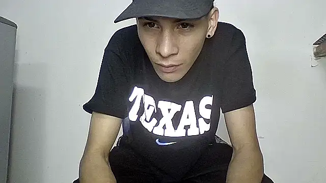 Snapshot of sam_hottt chatting on 17, 9, 2025 sam hottt online show from 17, 9, 2025
