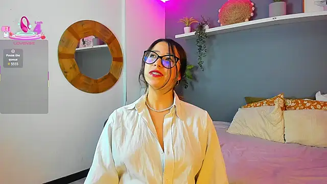 Snapshot of Zoe_Xra chatting on 10, 9, 2025 Zoe Xra online show from 10, 9, 2025