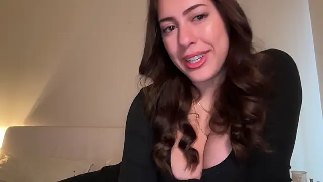 Snapshot of sieeena chatting on 15, 4, 2026 sieeena online show from 15, 4, 2026