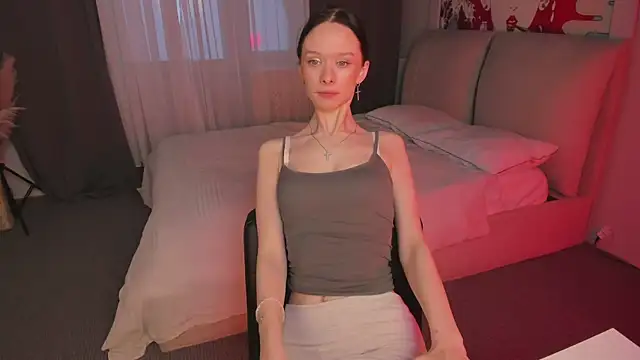 Snapshot of daily_glam chatting on 11, 11, 2025 daily glam online show from 11, 11, 2025