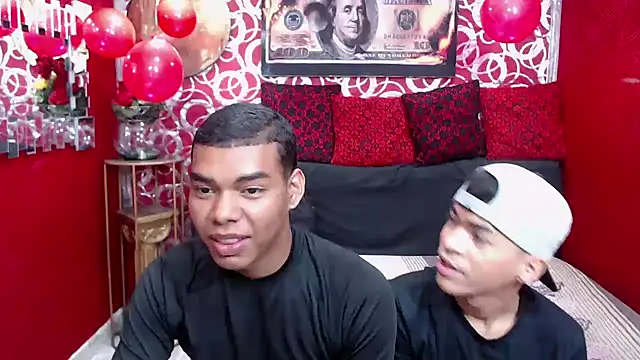 TWOBOYSPEINHOT online show from 23, 9, 2025
