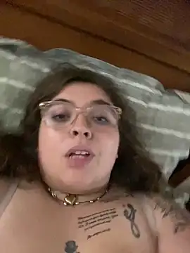 Snapshot of yxngboobs chatting on 18, 4, 2026 yxngboobs online show from 18, 4, 2026